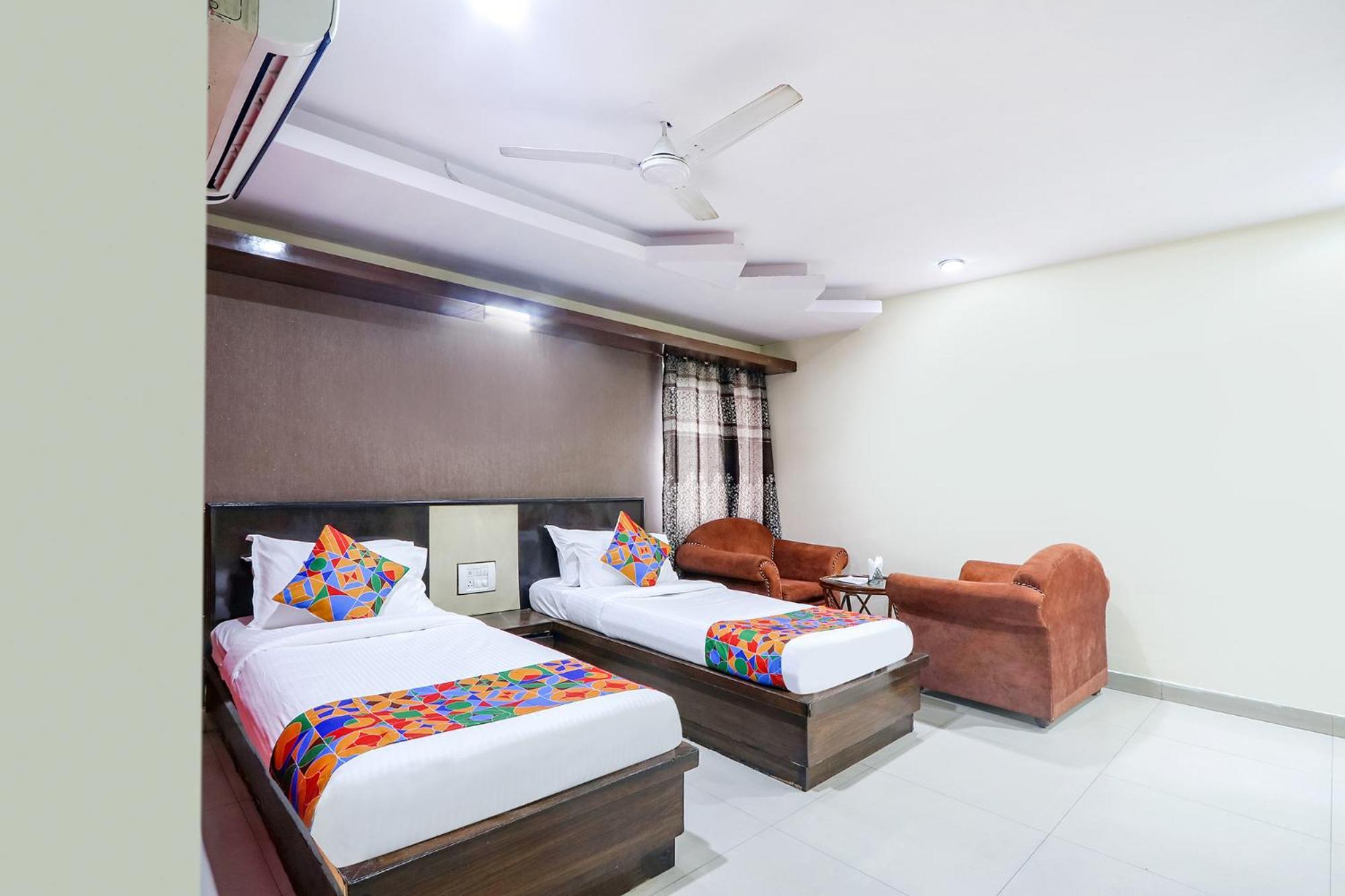 Fabhotel Royal Residency II - Nr Lakdikapul Metro Station Haydarabad Dış mekan fotoğraf